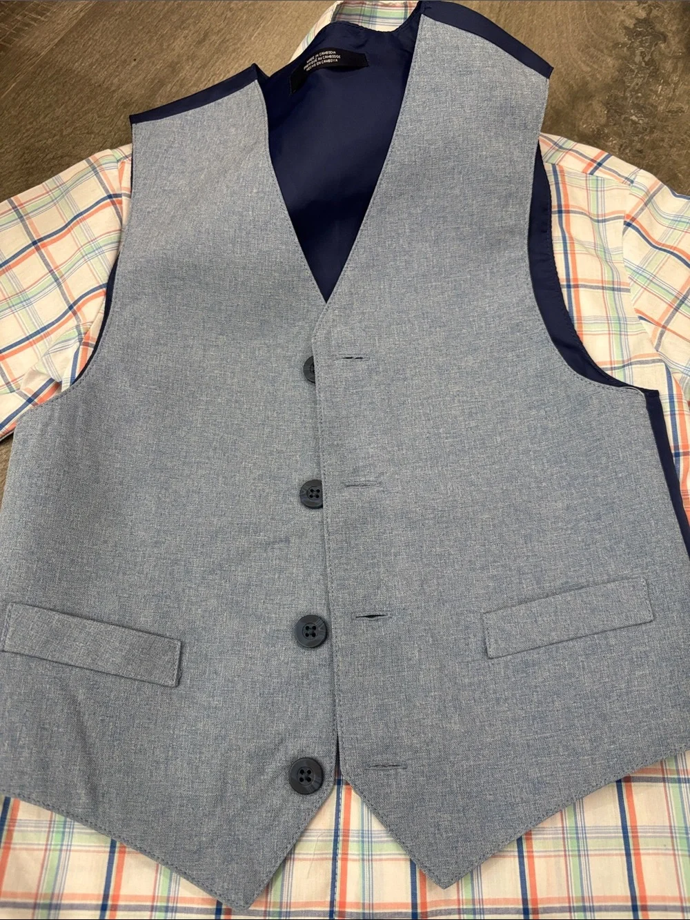 Izod Light Blue Vest and Pants with Multi-Color Plaid Shirt boys size 6